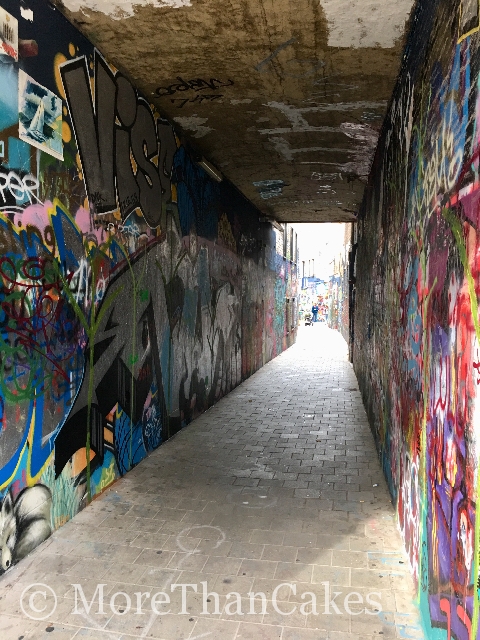 EAA0AE33-EC32-49F3-BE48-10E9CC3E9AFB