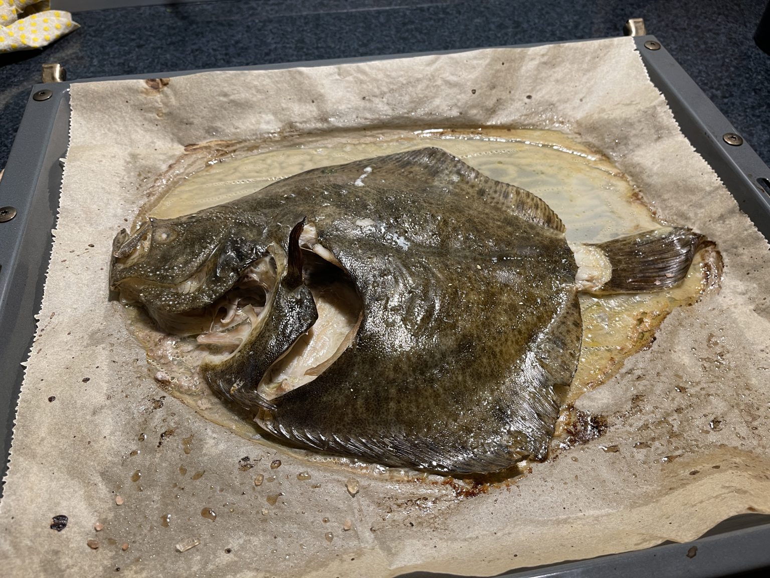 Steinbutt im Ganzen aus dem Backofen - Turbot - MoreThanCakes Steinbutt im Ganzen aus dem Backofen - Turbot - MoreThanCakes
